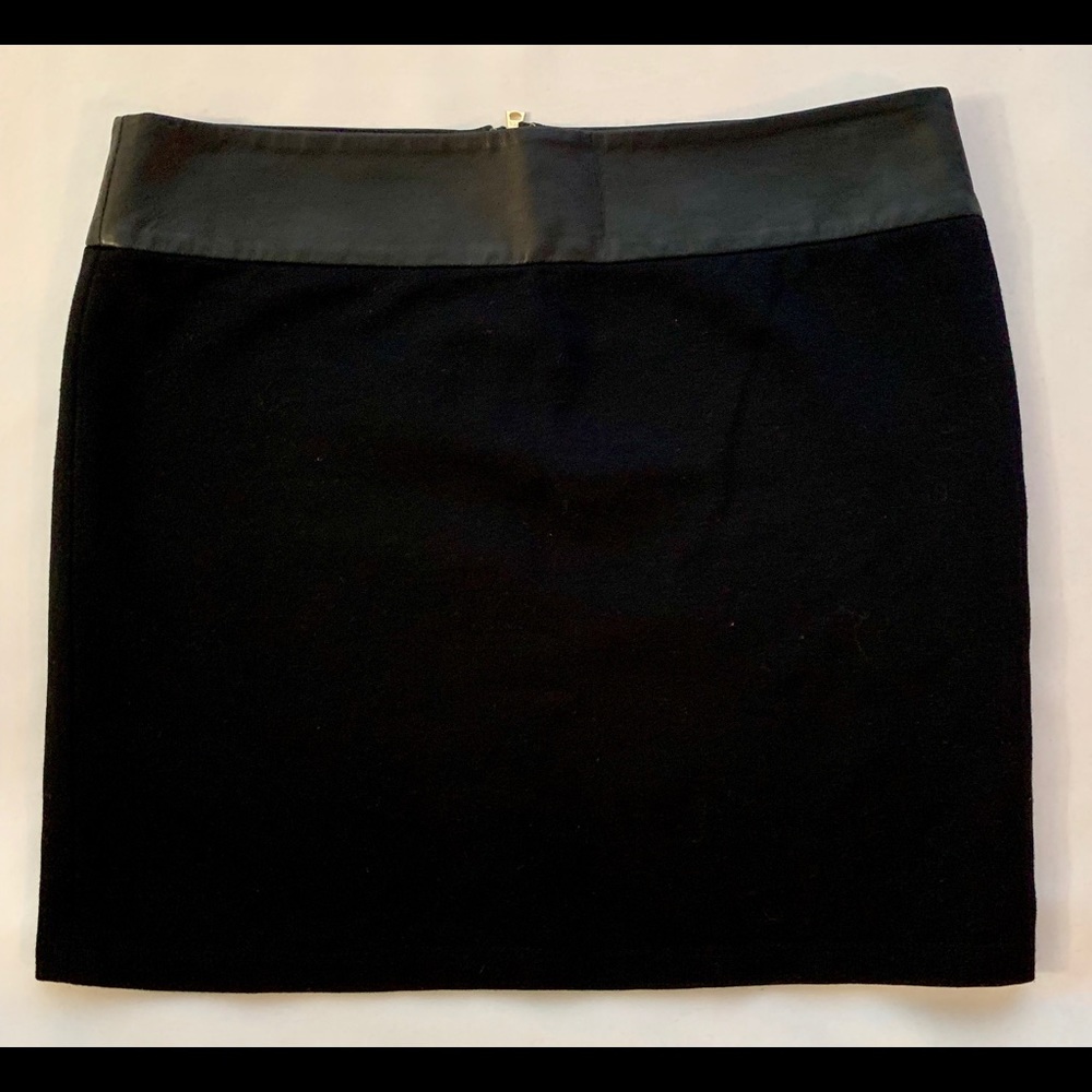 Alice + Olivia Black Leather Trim Mini-Skirt - Picture 3 of 8